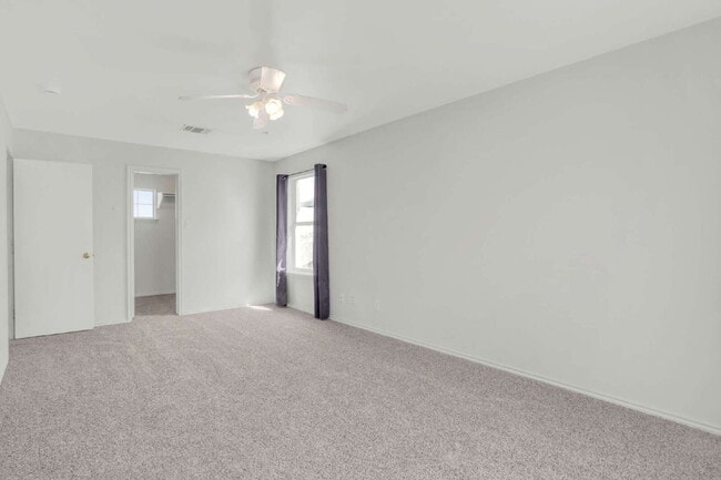 Building Photo - "Spacious 4-Bed, 3-Bath Retreat with Solar Panels!"