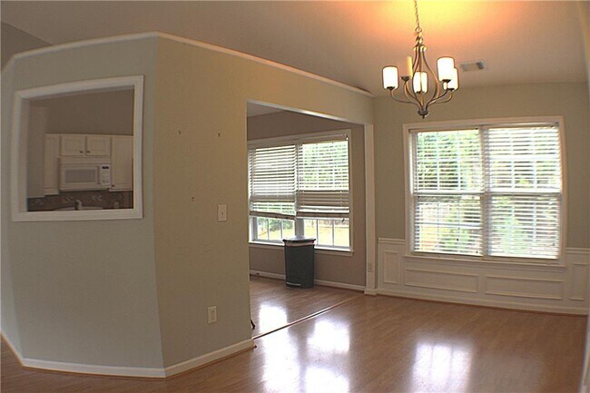 Building Photo - 437 Darter Dr NW