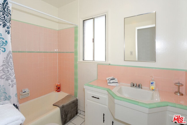 Building Photo - 3559 Sawtelle Blvd