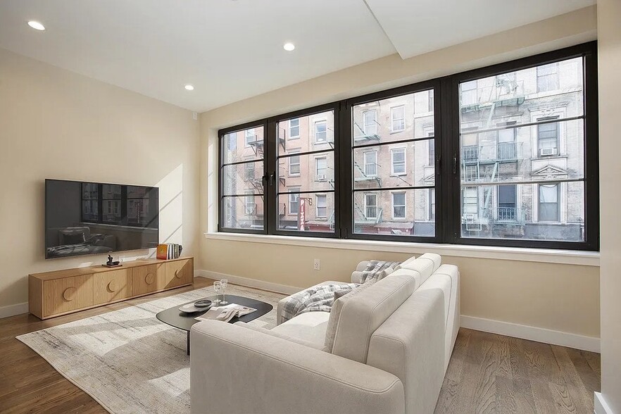 Building Photo - 152 Ludlow St