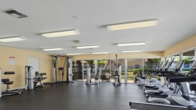 Building Photo - 8820 Royal Palm Blvd