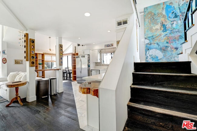 Building Photo - 29231 Heathercliff Rd