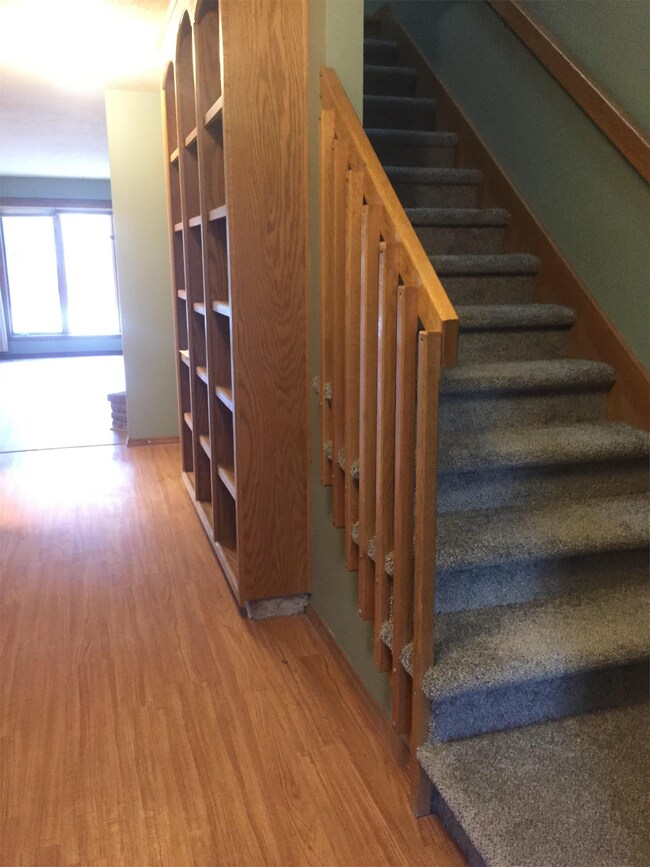 Building Photo - 1711 W Koch St