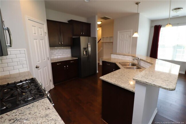 Building Photo - 408 Starkey St
