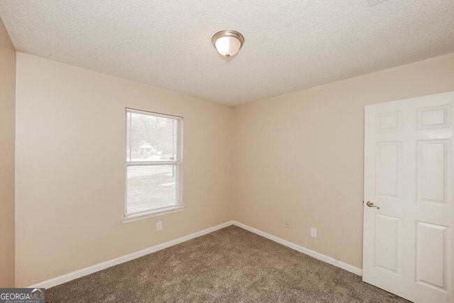 Building Photo - 705 Addy Cove