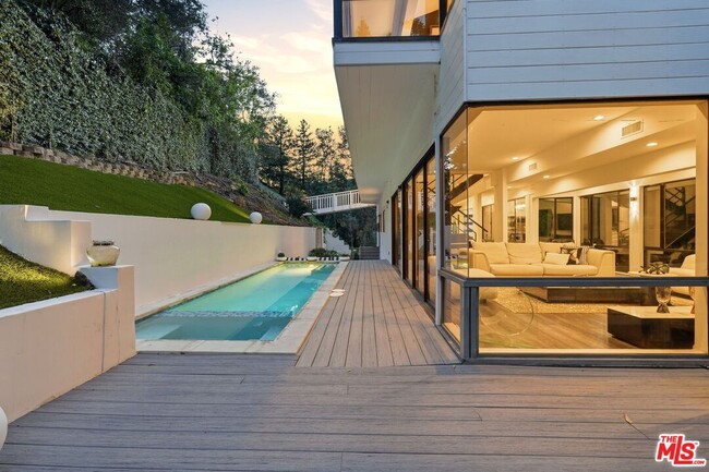 Building Photo - 2350 Benedict Canyon Drive