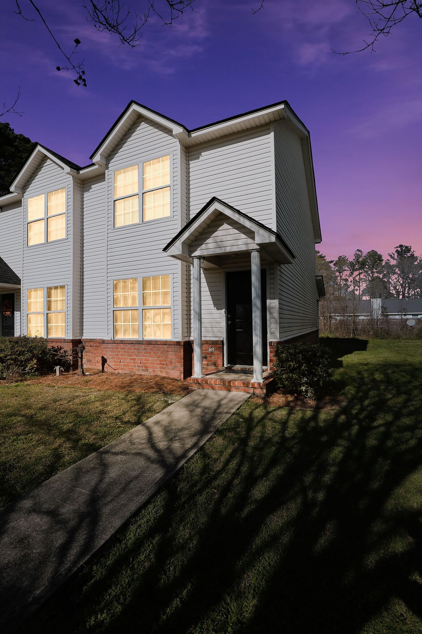 Building Photo - 4040 Cedars Pkwy