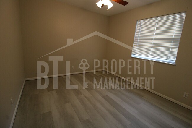 Building Photo - Beautiful 3BR Home in The Highlands Subdivision