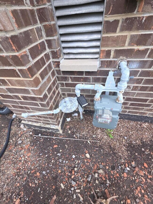 Building Photo - 111 Boardwalk St