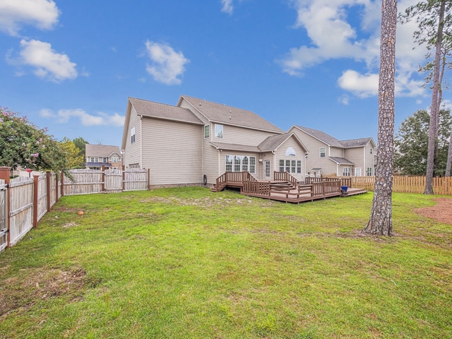 Building Photo - 425 Brushfield Park Dr