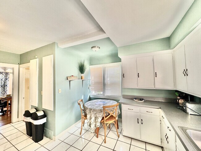 Building Photo - 3484 Blanche Ave
