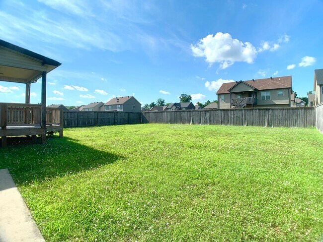 Building Photo - 1734 Ellie Piper Cir