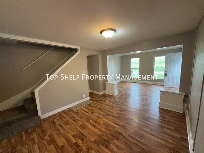 Building Photo - 1713 Lyon St