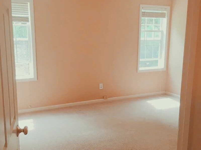 Building Photo - 2200 Mountain Mist Ct