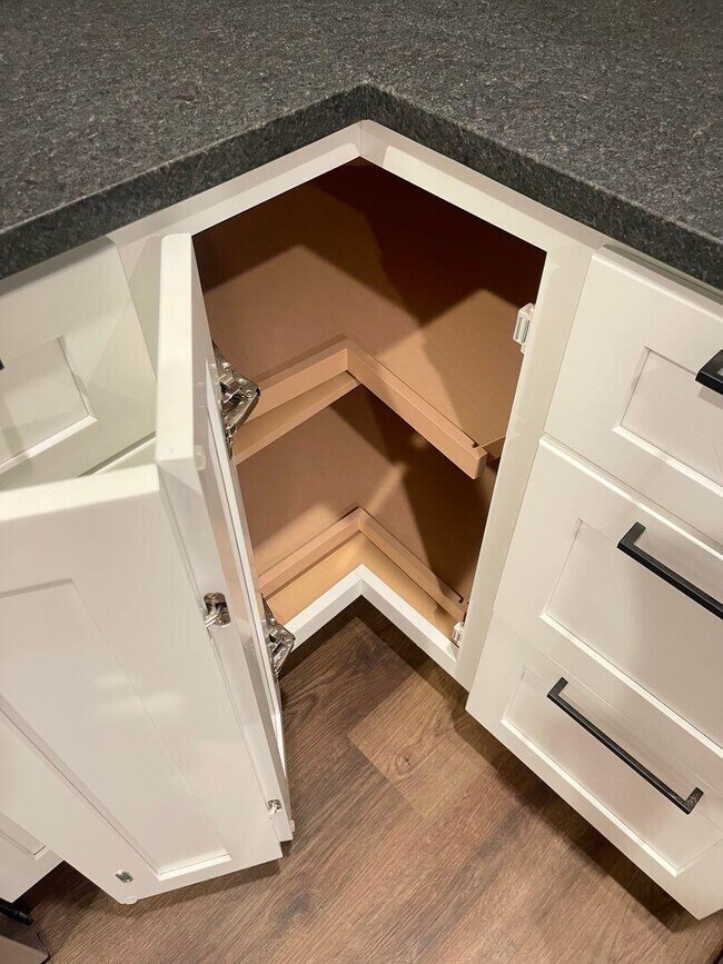 Building Photo - 111 Juniper Path