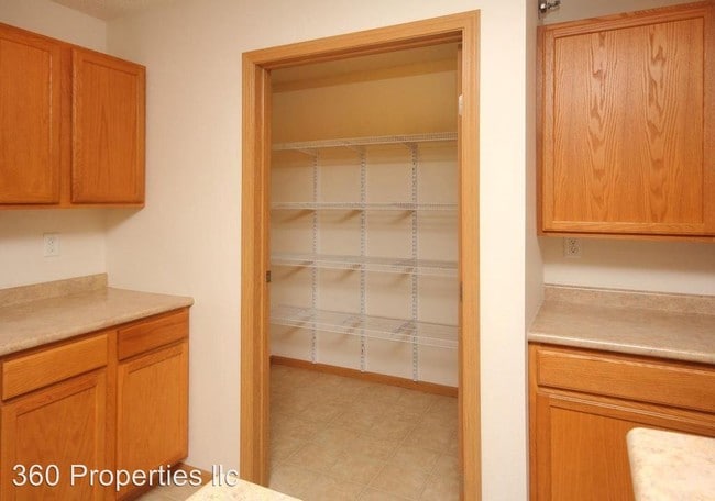 Building Photo - 4389 Calico Dr S