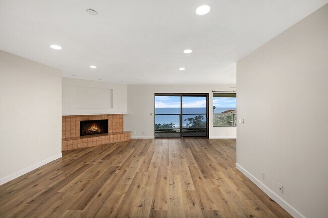 Building Photo - 406 Arenoso Ln