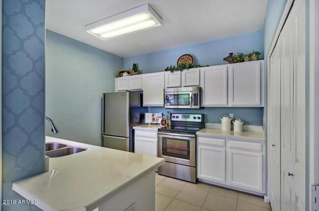 Building Photo - 11260 N 92nd St