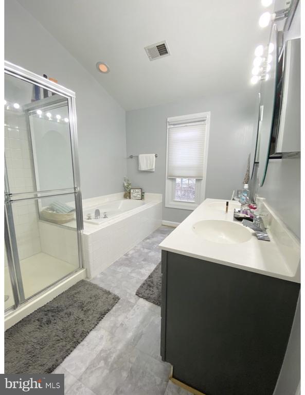 Building Photo - 7404 Heatherfield Ln