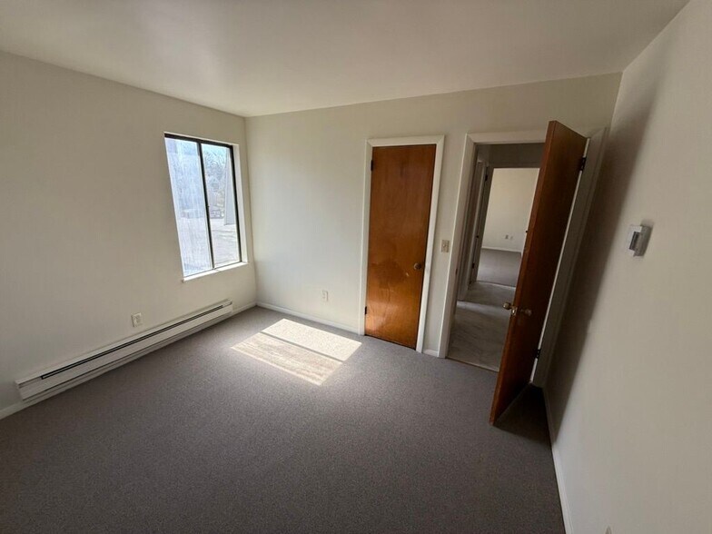 Building Photo - 67 Dallas Terrace