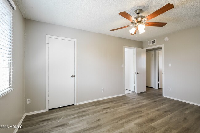 Building Photo - 3543 W Lupine Ave