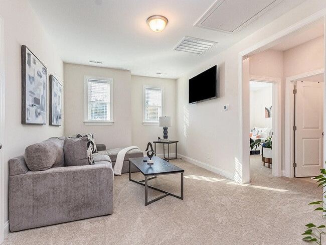 Building Photo - 300 W Amber Oak Dr