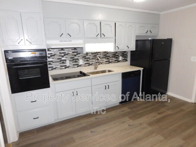 Building Photo - 4850 Lehigh Dr