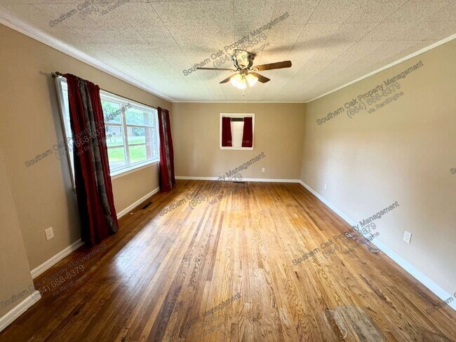 Building Photo - 1202 Garden Cir