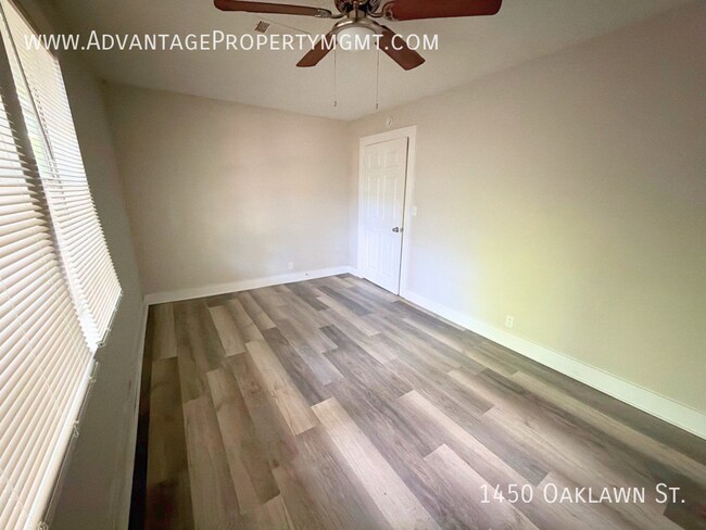 Building Photo - 1450 Oaklawn St