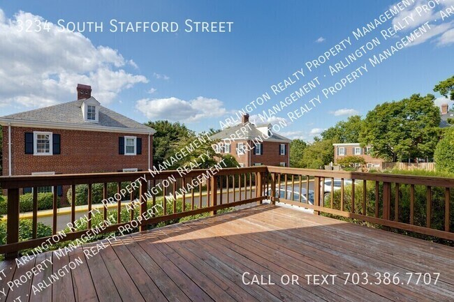 Building Photo - 3234 S Stafford St