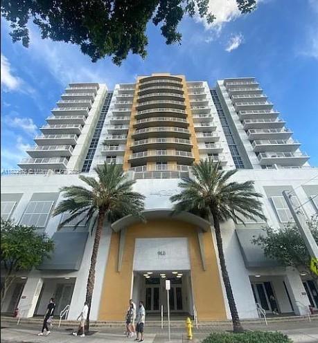 Building Photo - 900 SW 8th St