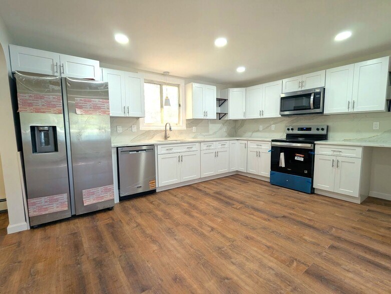 Primary Photo - 58 Cutler Dr