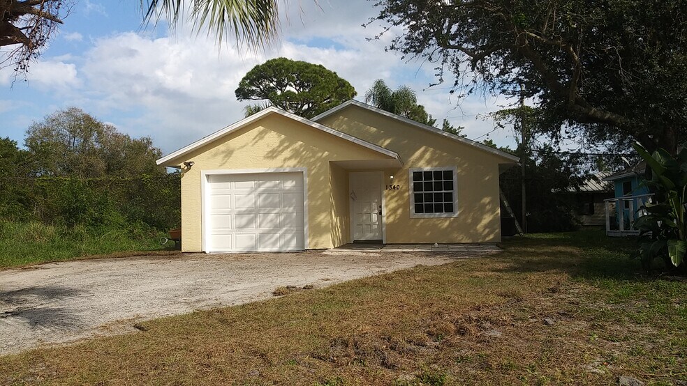 Building Photo - 1340 18th Ave SW