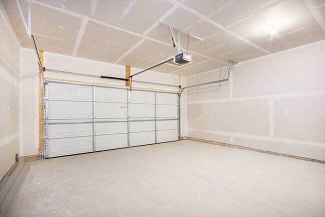 Building Photo - 7532 Bramling Dr