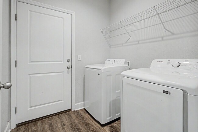 Building Photo - 4482 River Breeze Ln