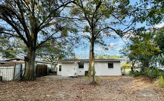 Building Photo - 758 62nd Ave N