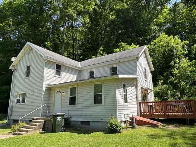 Building Photo - 7624 Bremen Rd