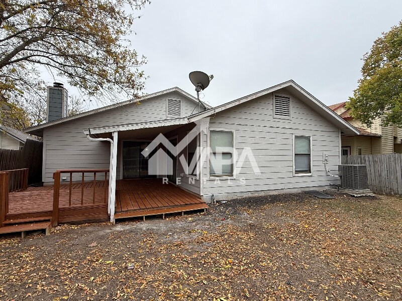 Building Photo - 7135 Grassy Trail