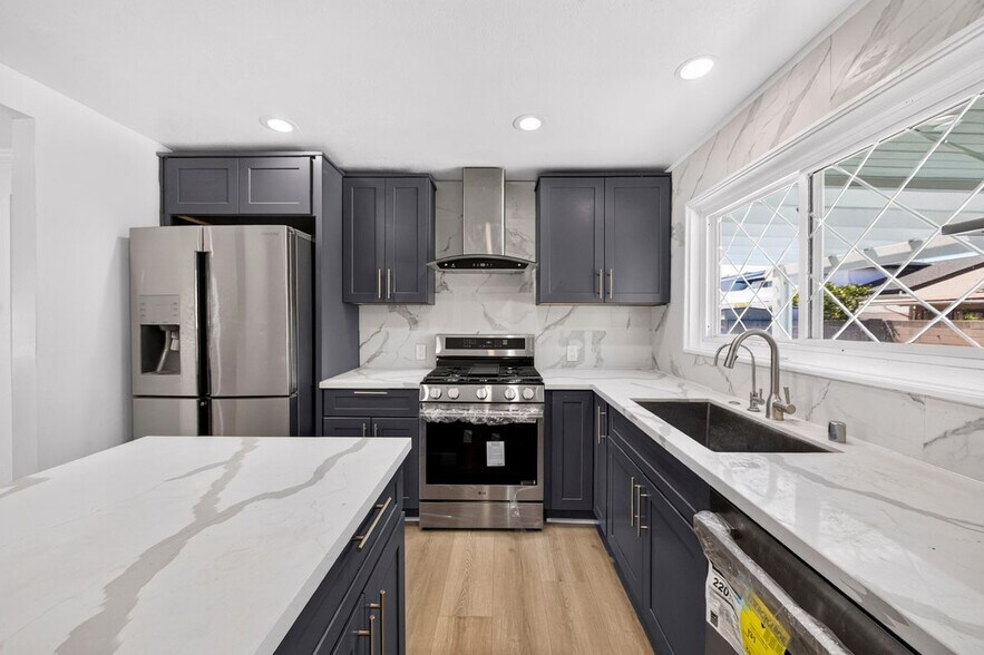 Building Photo - 8321 Santa Margarita Ln