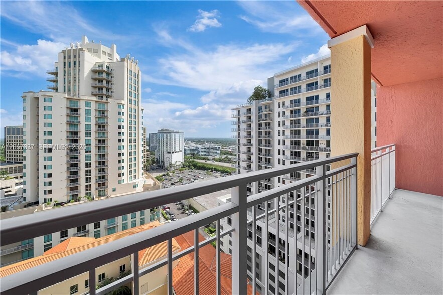 Building Photo - 7350 SW 89th St