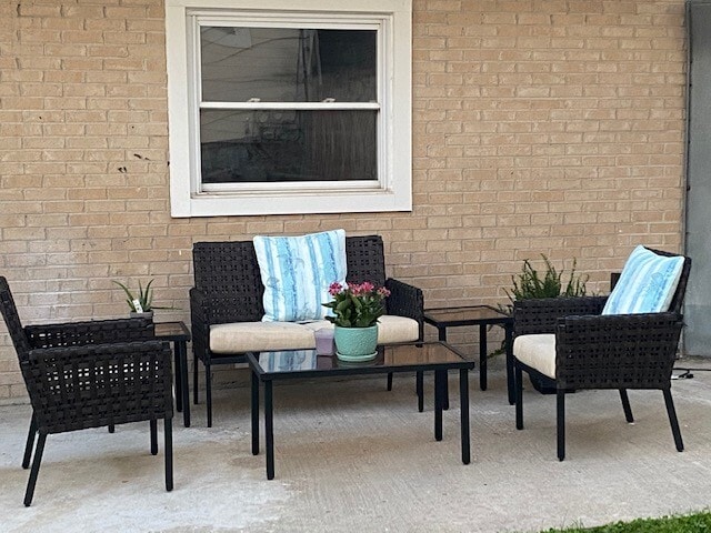 Building Photo - 1612 N Avers Ave