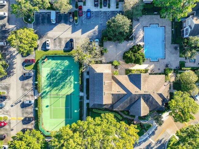 Building Photo - 13028 Plantation Park Cir