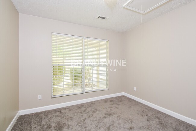 Building Photo - 1492 Chaseway Cir