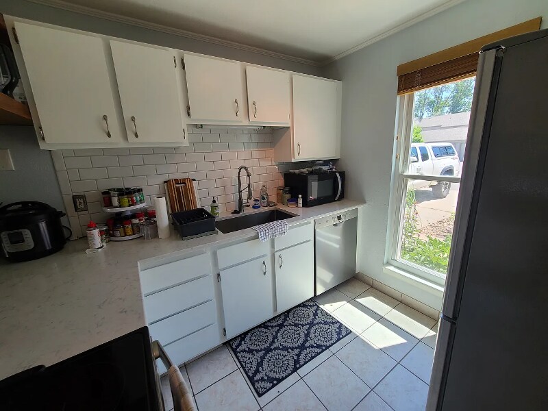 Building Photo - 4711 W Moorhead Cir
