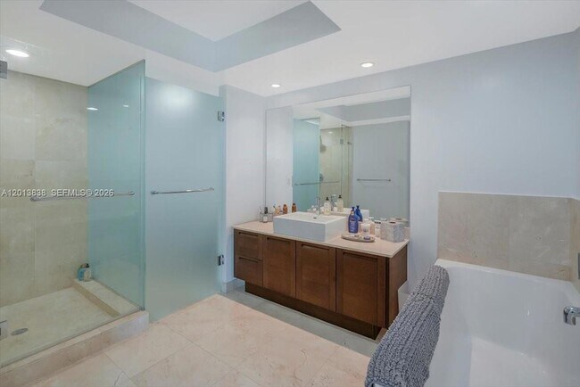 Building Photo - 250 Sunny Isles Blvd