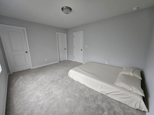 Building Photo - 1290 Jordan Brook Dr