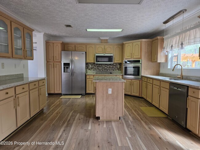 Building Photo - 7416 Grove Rd