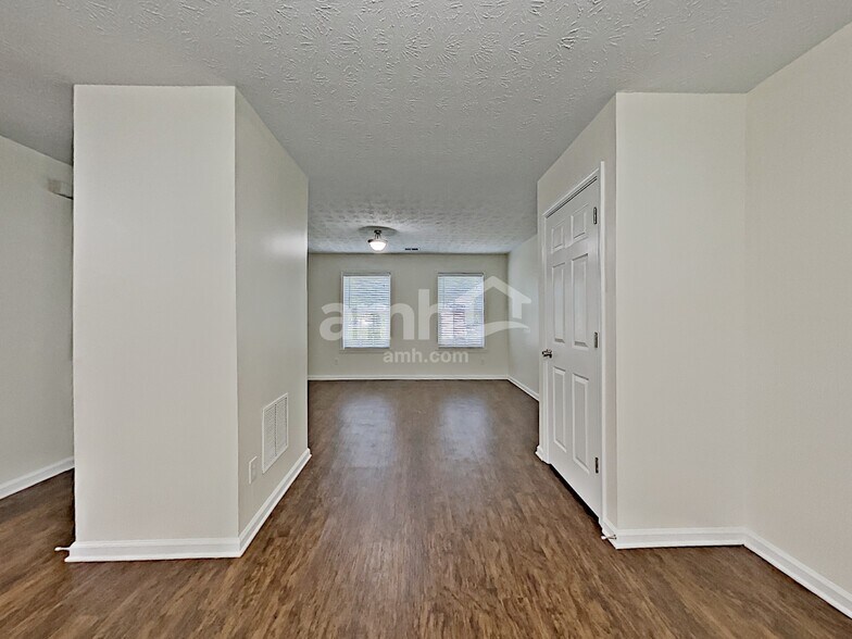 Building Photo - 505 Allens Landing Ct