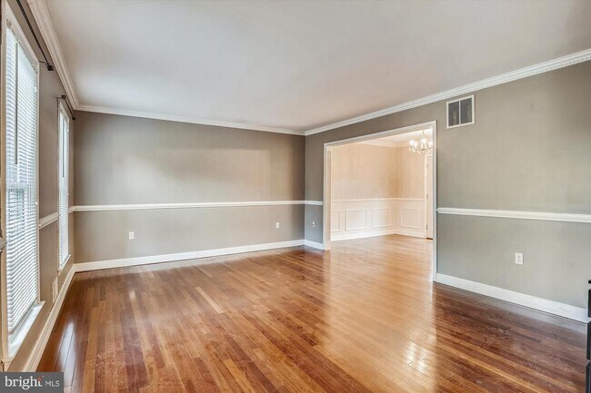 Building Photo - 8120 Cooper St