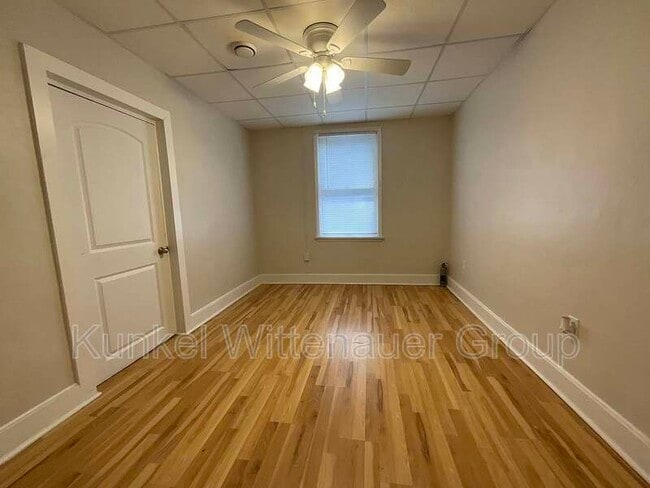 Building Photo - 324 N Jackson St